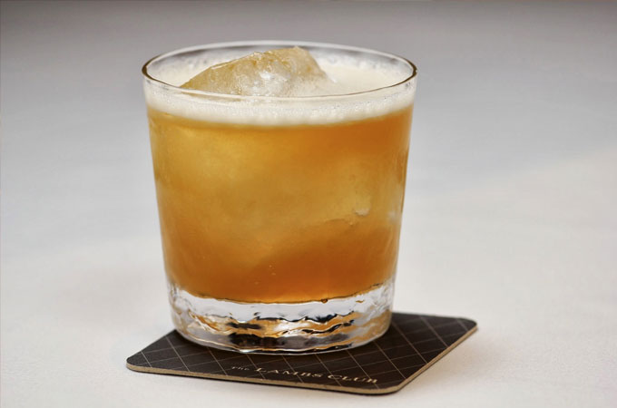 the-gold-rush-cocktail